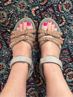 Teva Women's Tan and Peachy Orange Patterned Strappy Sandals - 7.5